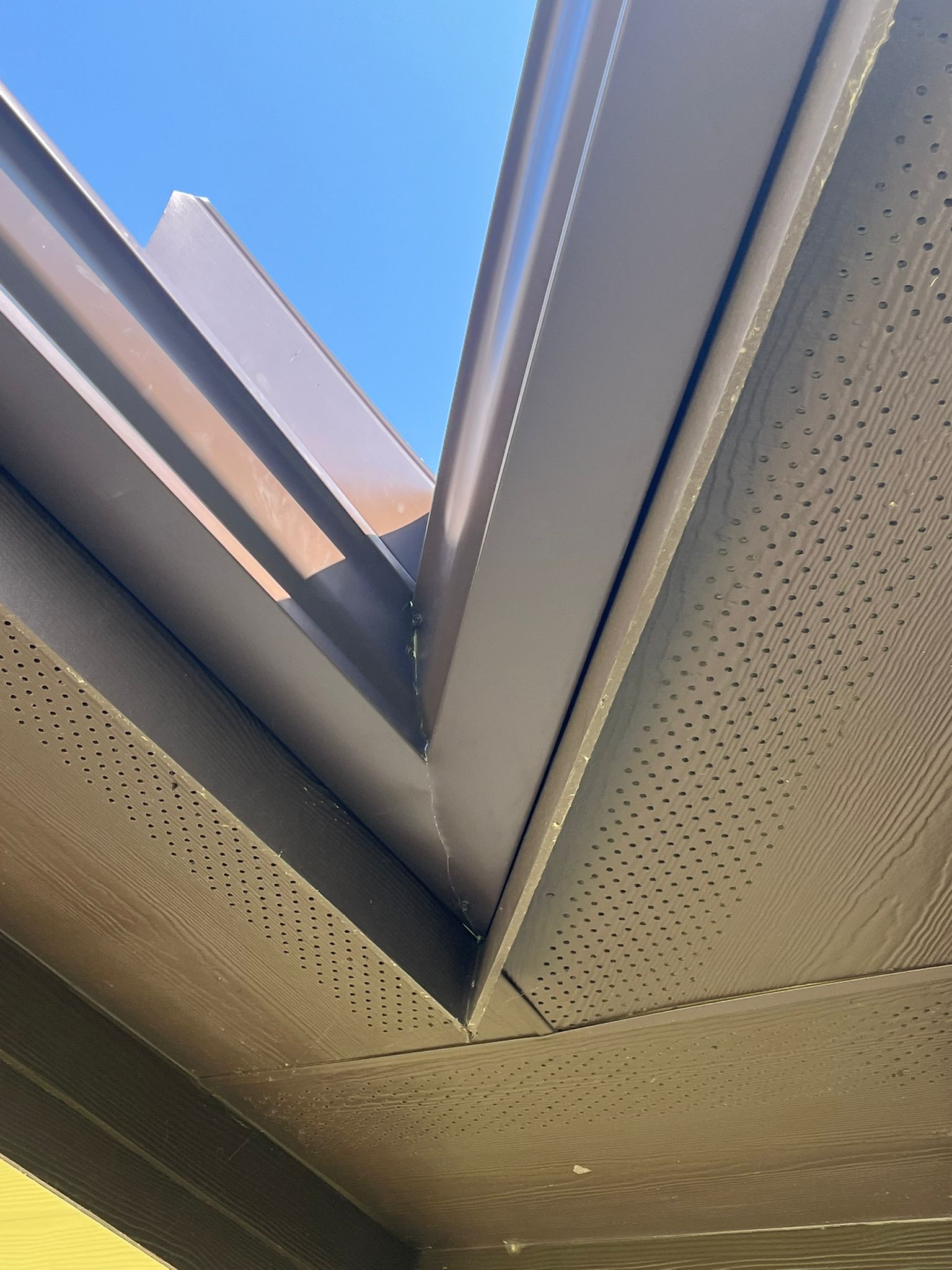 External Hand Cut Miter Finish